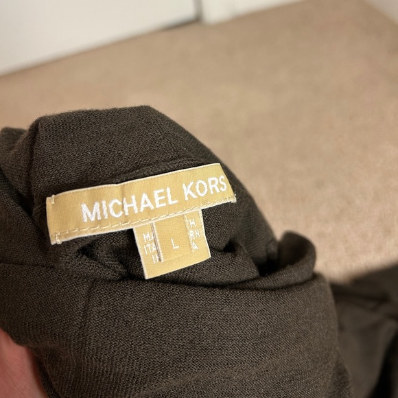 Michael Kors Featherweight Cashmere Sweater - Picture 2 of 3